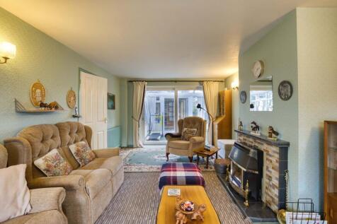Sitting/Dining Room