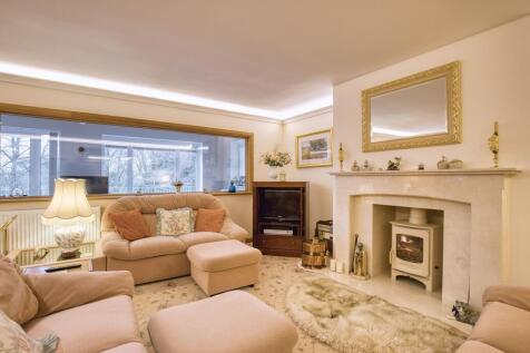 Sitting/Dining Room