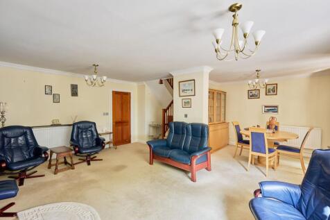 Sitting/Dining Room