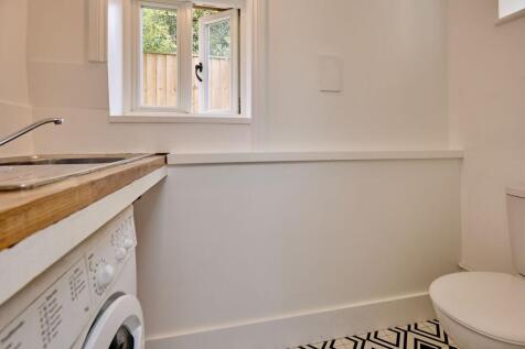 Cloak/Laundry Room