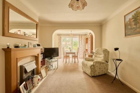 Sitting/Dining Room