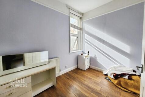 90b4a135-Bedroom ...