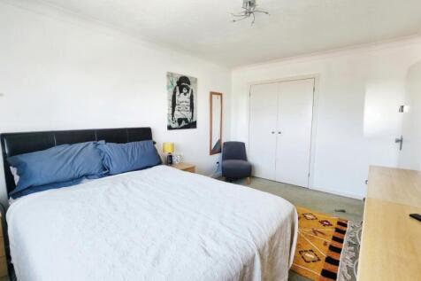 257c74c6-Bedroom ...