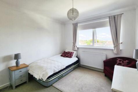 36d7f8a6-Bedroom ...