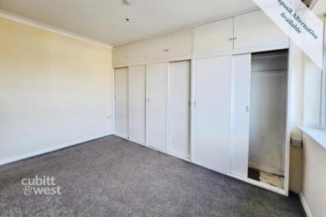 39 Ashurst Way - 5