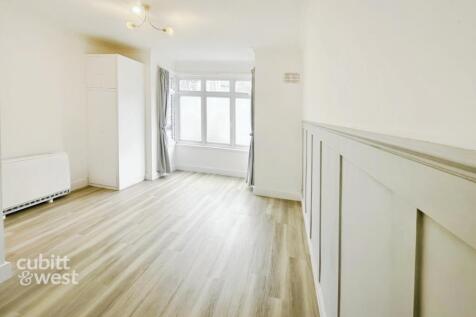 1 34 Highfield Ro...