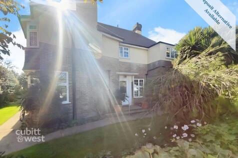 41 Pevensey Road - 2