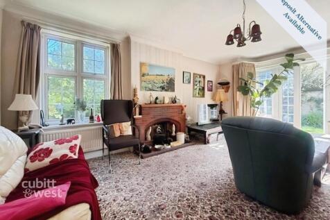 41 Pevensey Road - 9