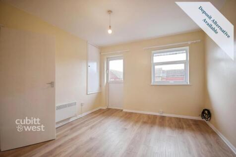 24 St Clares Gard...