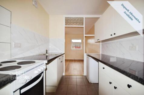 24 St Clares Gard...