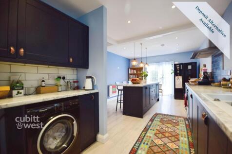 1 Parklands Avenu...