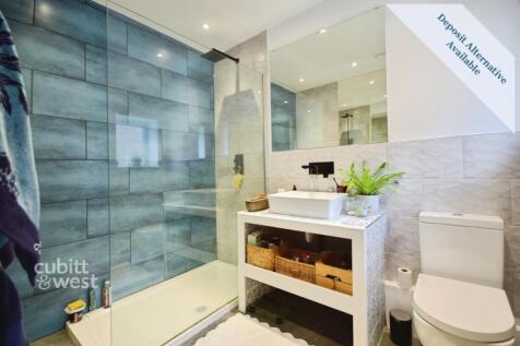 1 Parklands Avenu...