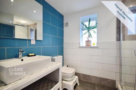 1 Parklands Avenu...