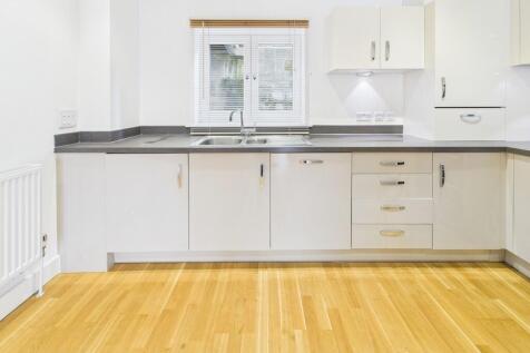 CAM02089G0-PR0577...