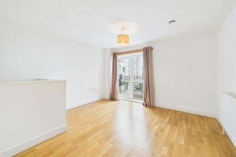 CAM02089G0-PR0577...