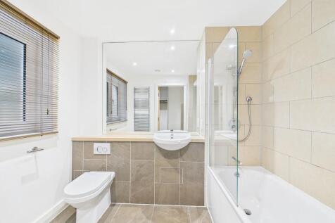 CAM02089G0-PR0577...