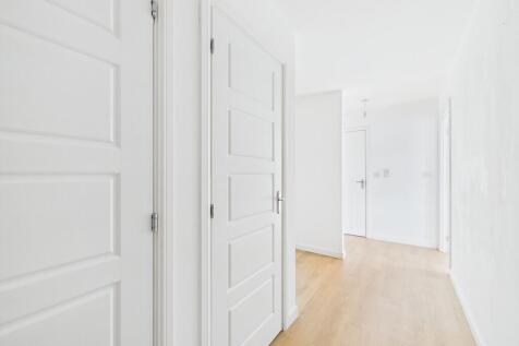 CAM02089G0-PR0441...