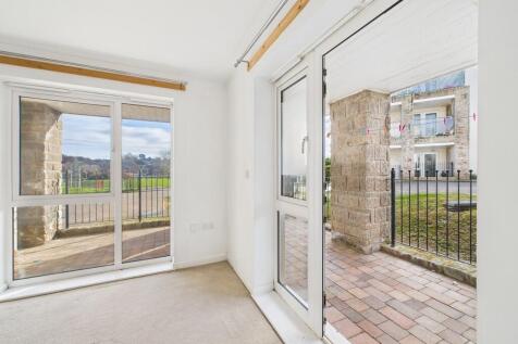 CAM02089G0-PR0441...