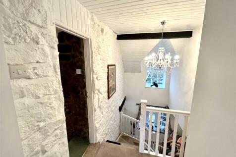 FIRST FLOOR STAIRS AND LANDING
