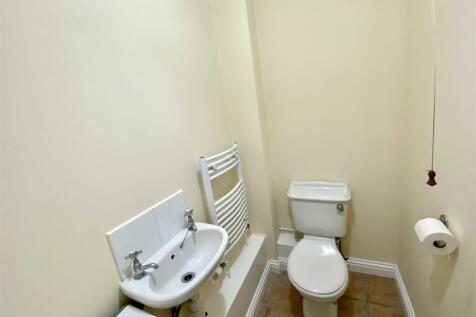 GROUND FLOOR WC