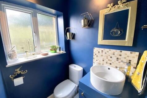 GROUND FLOOR WC