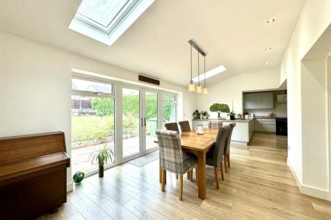 KITCHEN/DINING/FAMILY ROOM