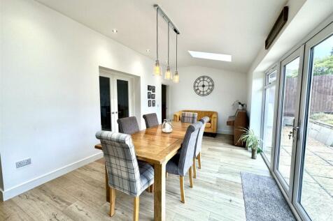 KITCHEN/DINING/FAMILY ROOM