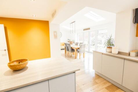 KITCHEN/DINING/FAMILY ROOM