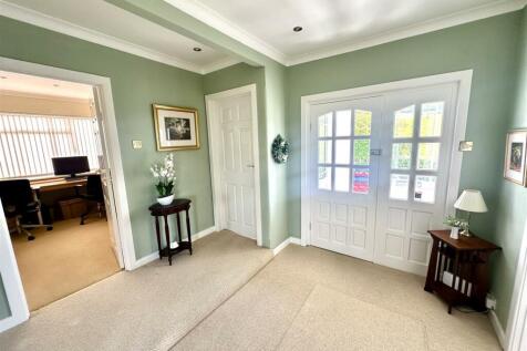 ENTRANCE PORCH