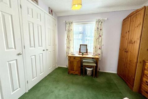 DRESSING ROOM