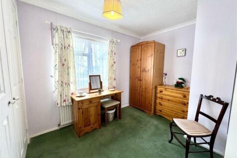 DRESSING ROOM