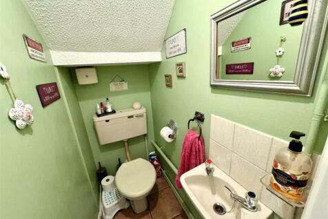 GROUND FLOOR WC