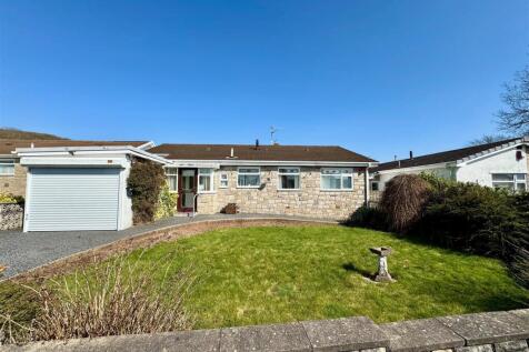 29 GREENMEADOW DRIVE