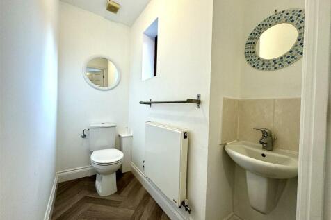 GROUND FLOOR WC