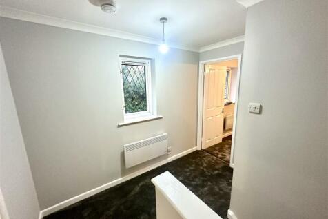 FIRST FLOOR STAIRS AND LANDING