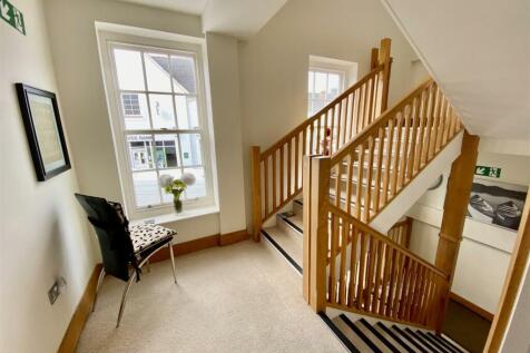 Staircase to the apartmetn.jpeg