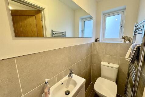 GROUND FLOOR WC