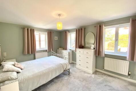 PRINCIPAL BEDROOM SUITE