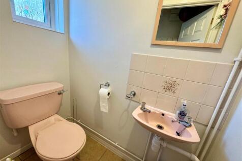 GROUND FLOOR WC