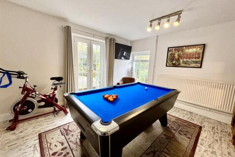 GARDEN ROOM