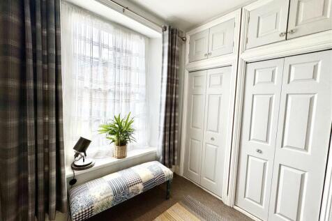 DRESSING AREA