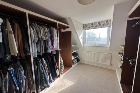 BEDROOM 5/DRESSING ROOM