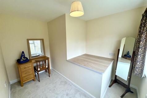 DRESSING ROOM