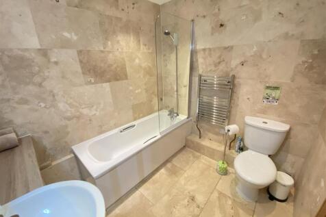 En Suite Bathroom