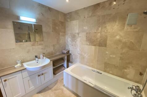 En Suite Bathroom