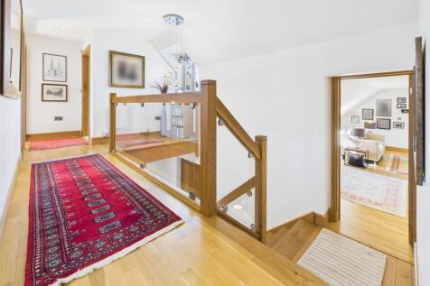 FIRST FLOOR STAIRS AND LANDING