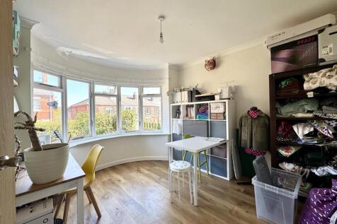 SITTING ROOM/DINING ROOM/HOME OFFICE