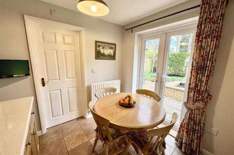 BREAKFAST ROOM