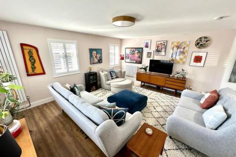 KITCHEN/DINING/FAMILY ROOM
