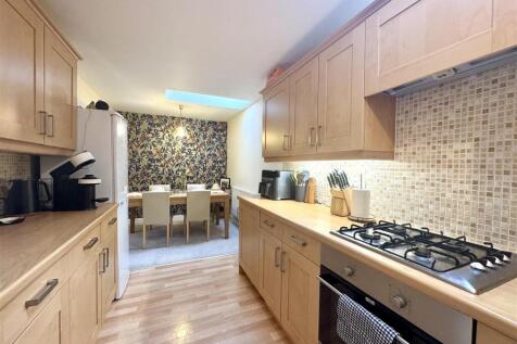 OPEN PLAN KITCHEN/DINER